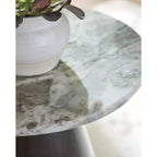 Table d'appoint Waltnor - Plateau en marbre naturel avec base en bois de manguier, design en matériaux mélangés
